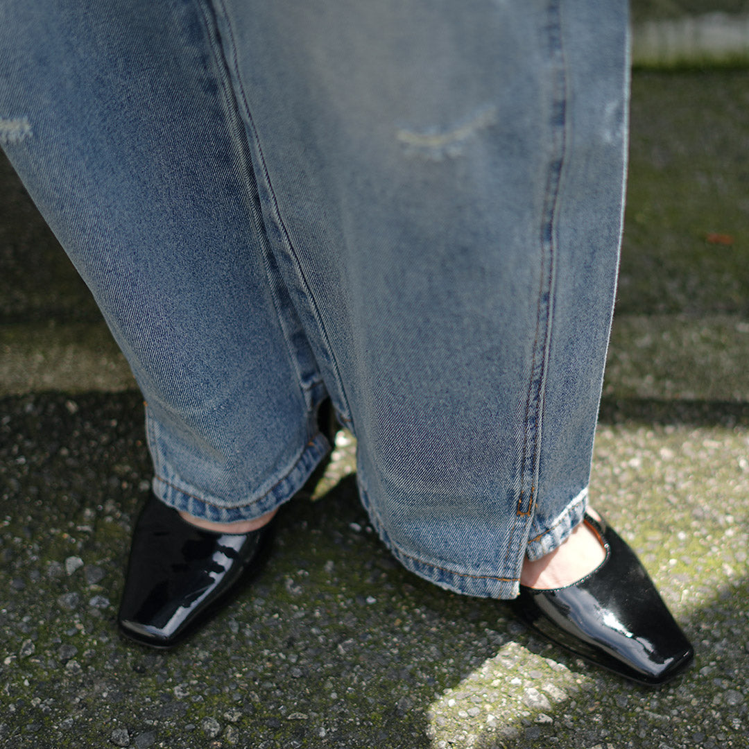 YENN(イェン) カーブ シーム デニムパンツ