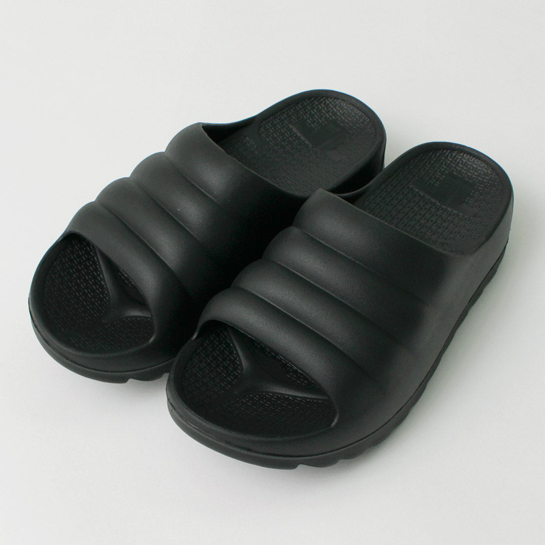 【30%OFF】TELIC(テリック) ダブルクラウド リカバリー スライドサンダル シャークソール