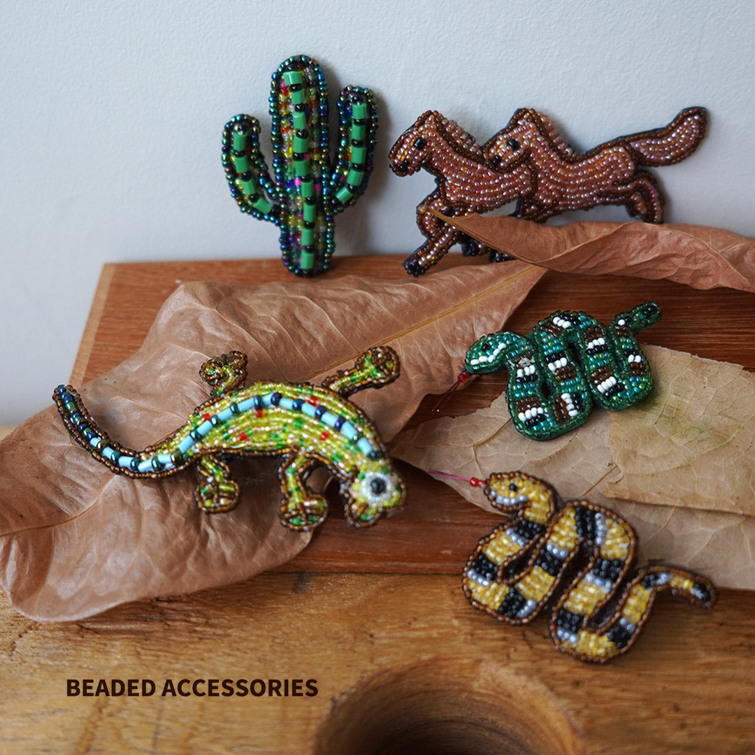 BEADED ACCESSORIES(ビーズアクセサリー) ビーズ ピンバッジ L