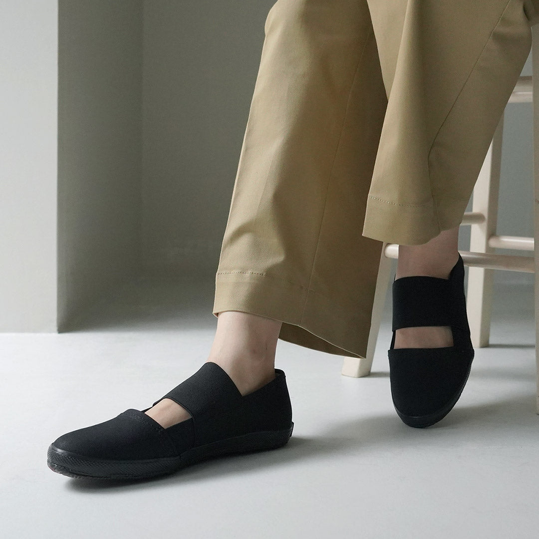 PRAS(プラス)コンフィー スリッポン