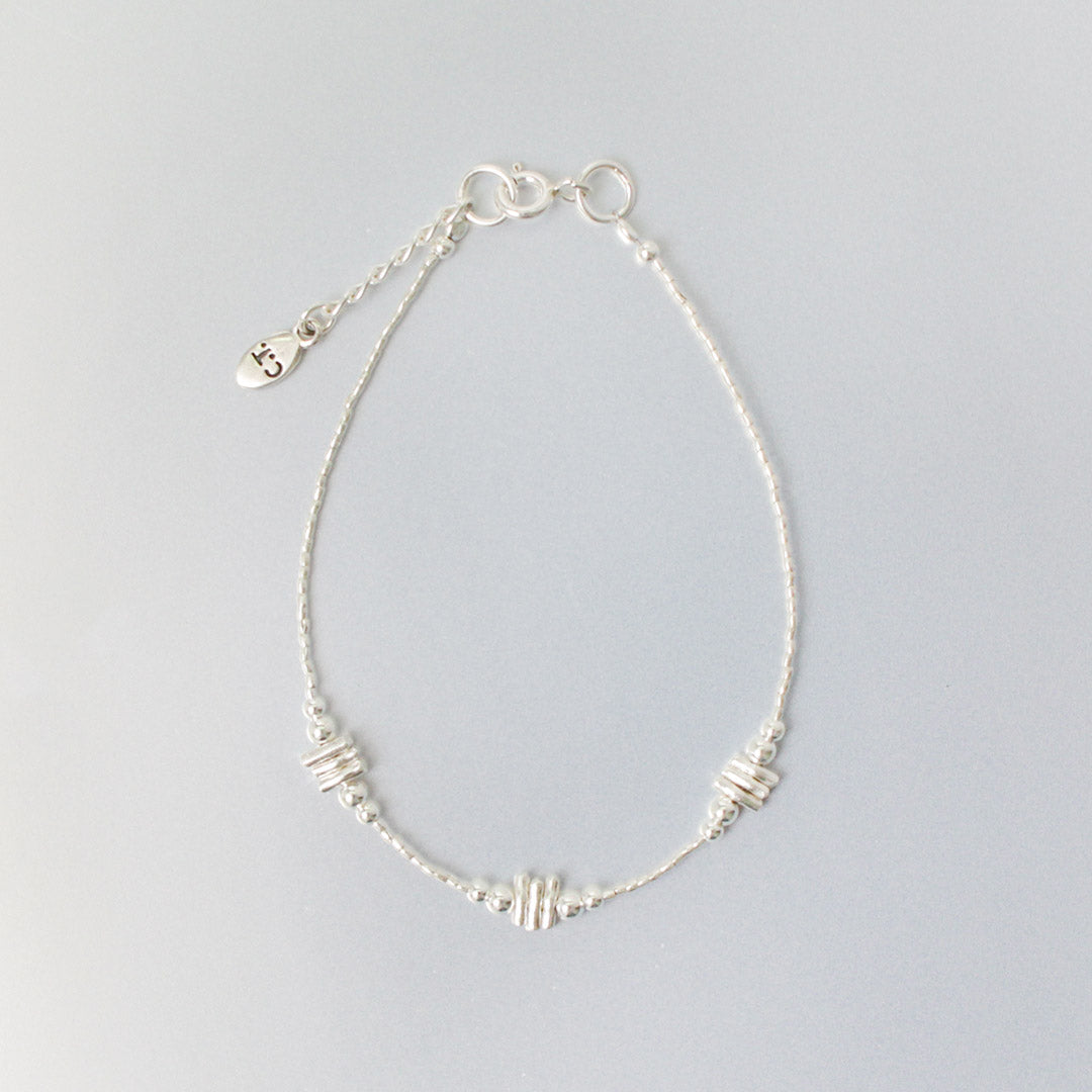 CHALISA T..(チャリッサ・ティー) カレンシルバービーズ ブレスレット シルバー925