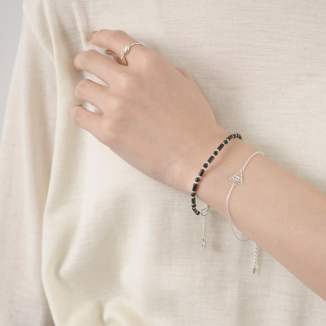 CHALISA T..(チャリッサ・ティー) トライアングルイーヴィルアイ シルバーブレスレット シルバー925