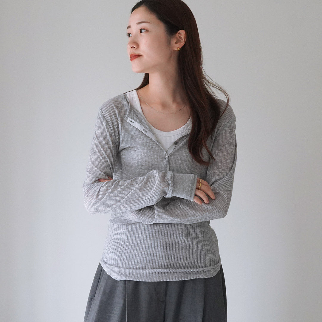 ETRE TOKYO(エトレトウキョウ) シアーストライプヘンリーネックトップス