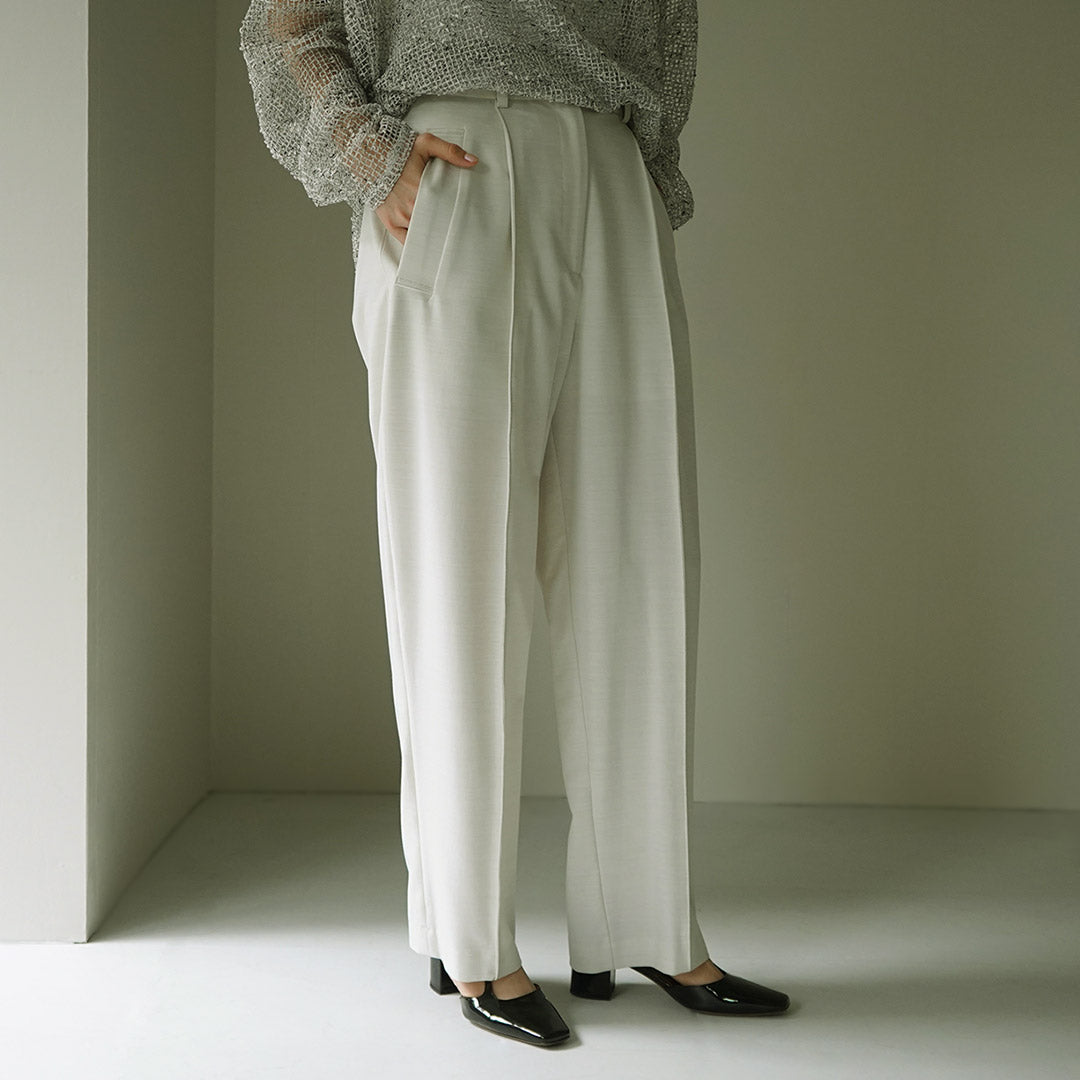 【30%OFF】YENN(イェン) カーブ テーパードパンツ