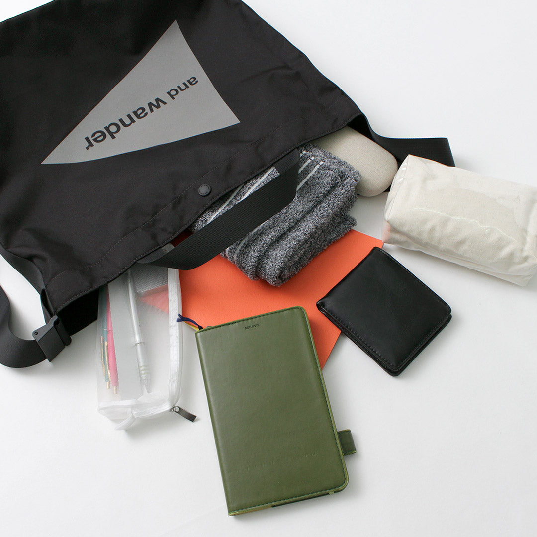 AND WANDER(アンドワンダー) リサイクルオックス トートバッグ