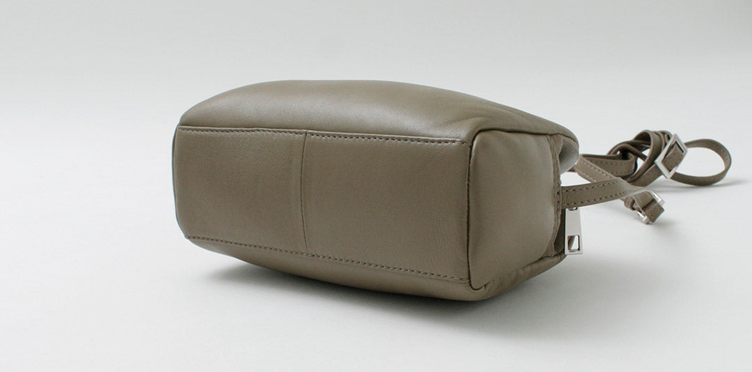 BAGMATI(バグマティ) ラウンド レザー ショルダー