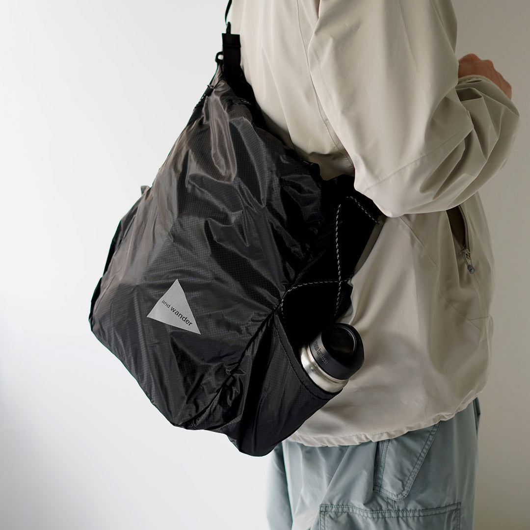 AND WANDER(アンドワンダー) シル トート バッグ 2025年モデル