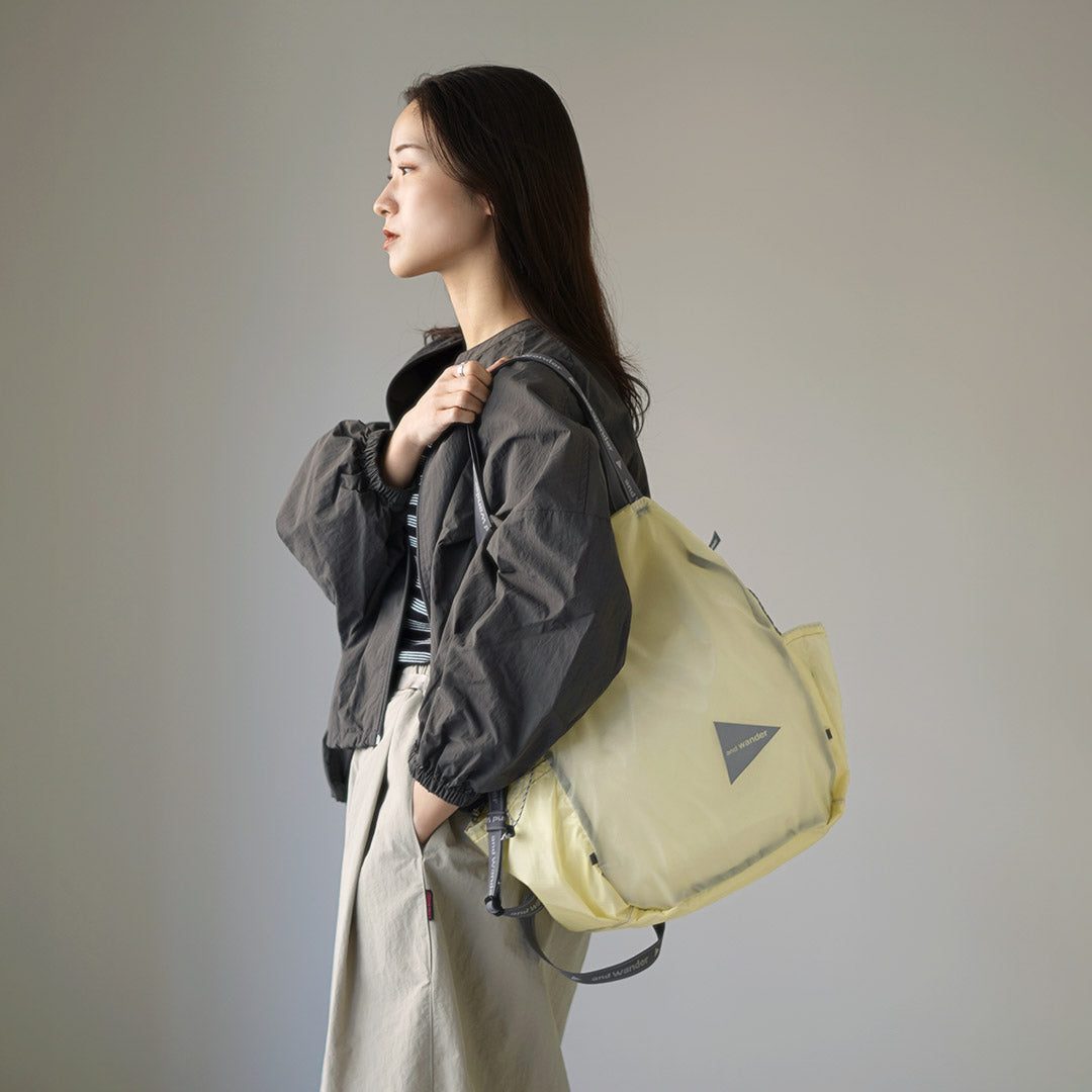 AND WANDER(アンドワンダー) シル トート バッグ 2025年モデル