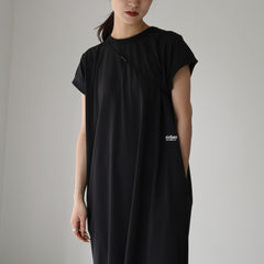 black / S