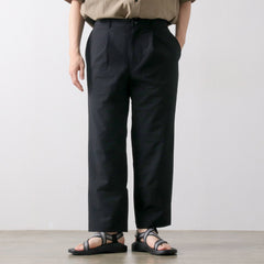 black / M