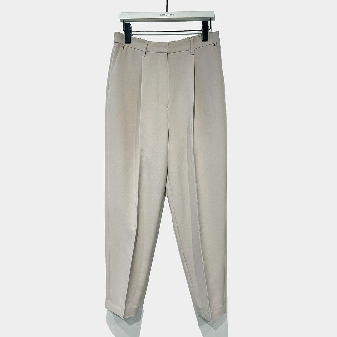 CHIGNON(シニヨン) テーパードパンツ
