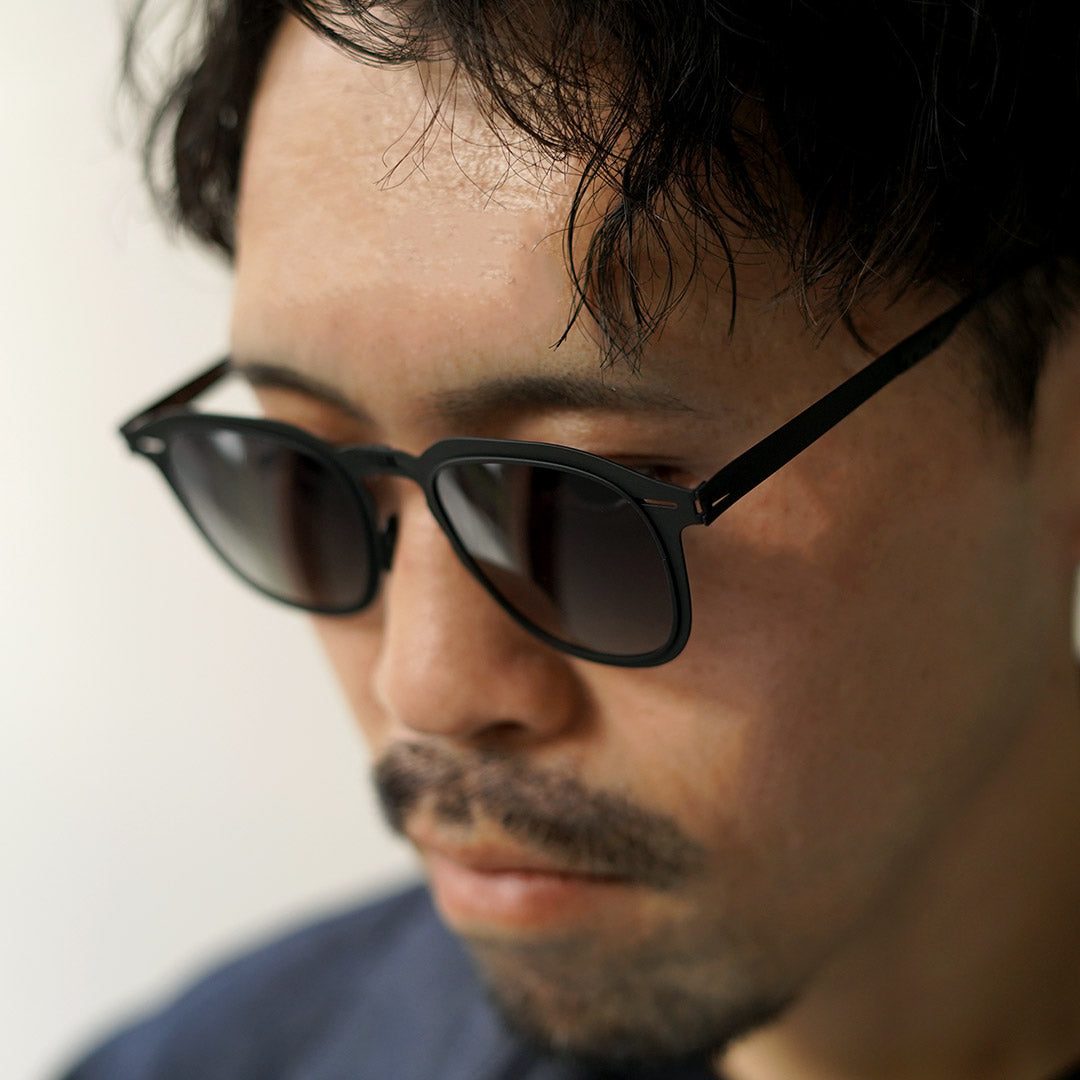 ROAVGALAXY(ローヴギャラクシー)