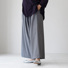 gray / F