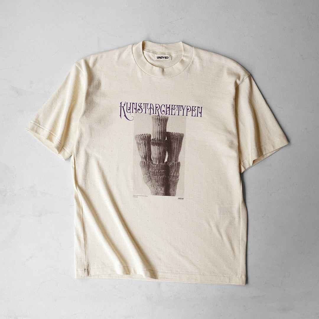 UNDYED(アンダイド) カール・ブロスフェルト プリントTシャツ