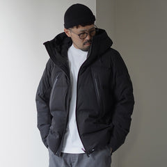 black / S