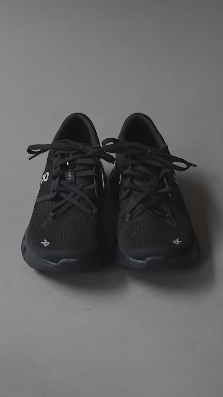 ON（オン） クラウド X 4 レディース / スニーカー ランニングシューズ