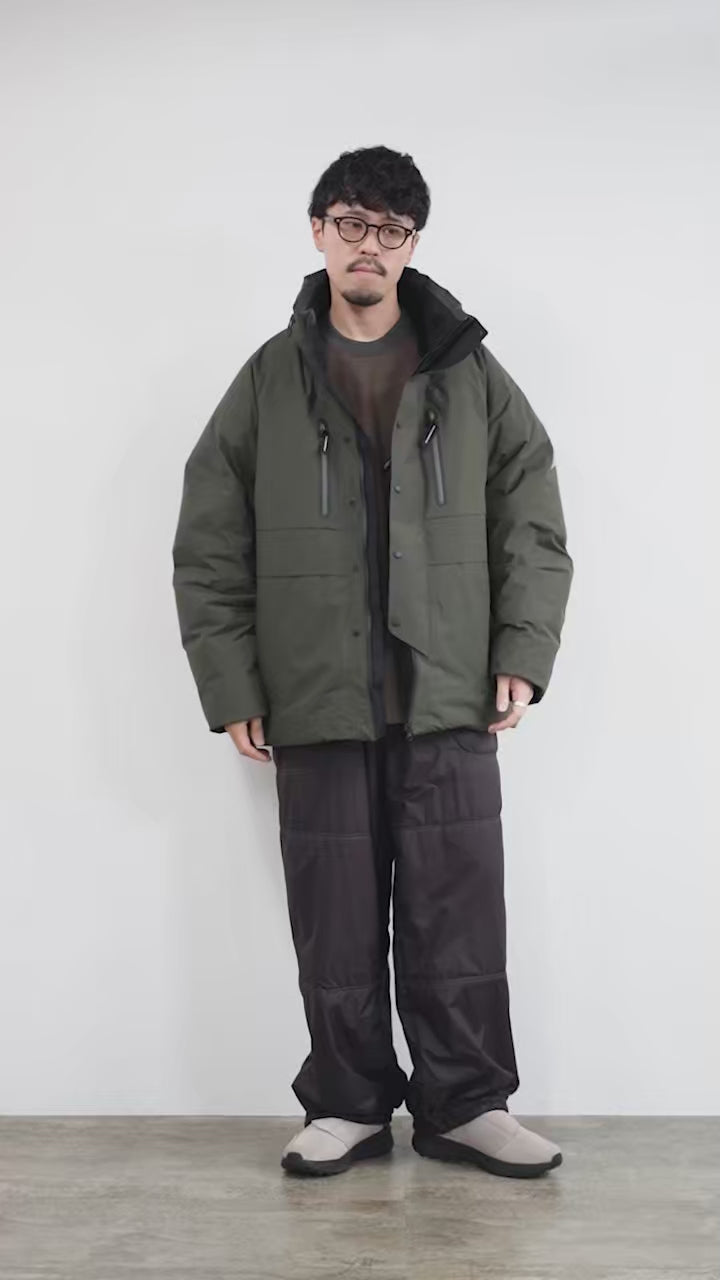 AND WANDER（アンドワンダー） レインプルーフ ダウンジャケット