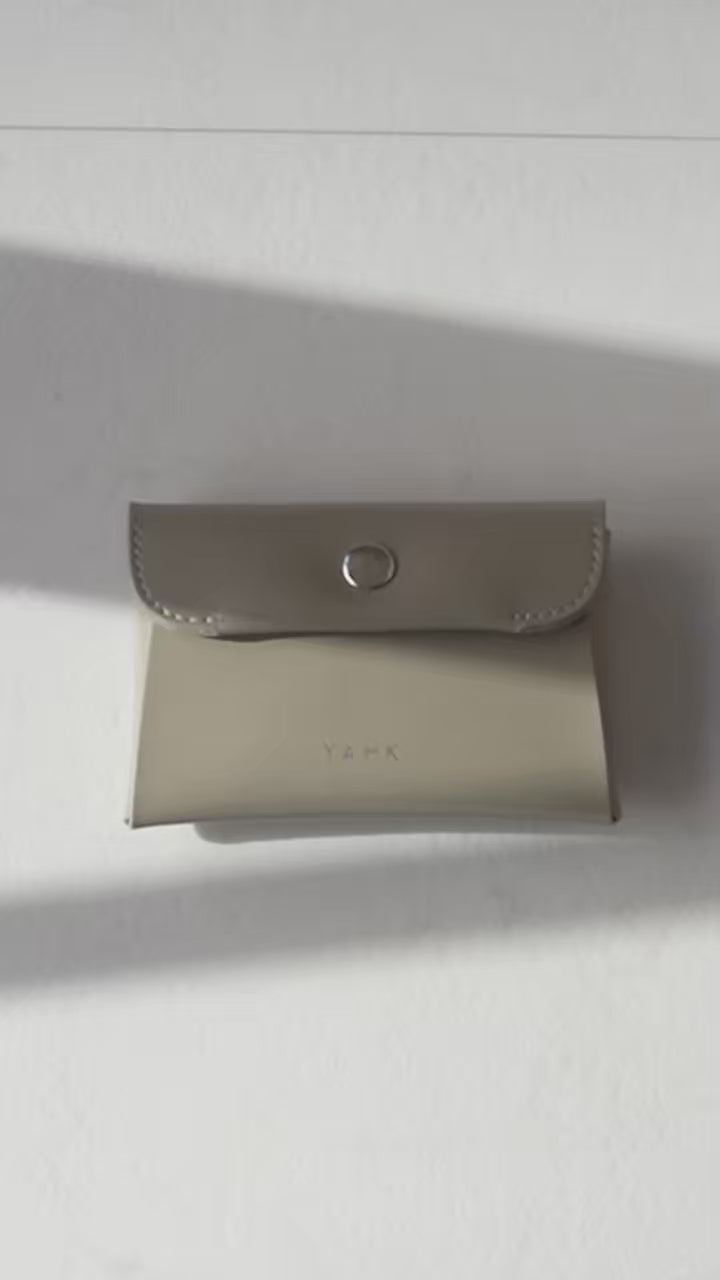 YAHKI（ヤーキ）スムースレザー カードケース / レディース 本革 財布