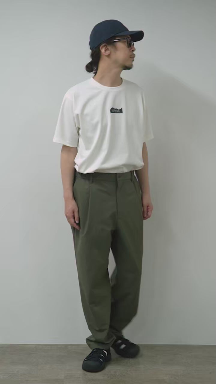 NANGA（ナンガ） ドットエアー コンフィー タック テーパードパンツ