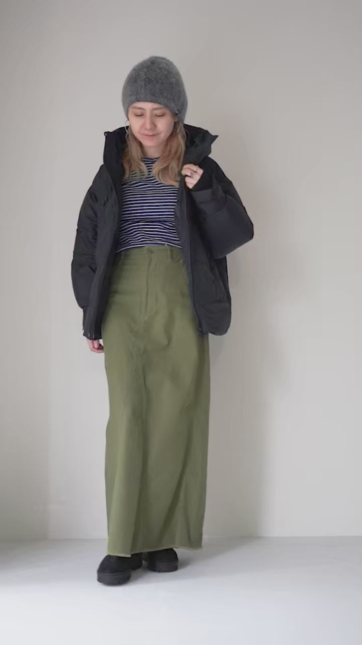 DESCENTE（デサント） 水沢ダウン マウンテニア ハーフコート 
