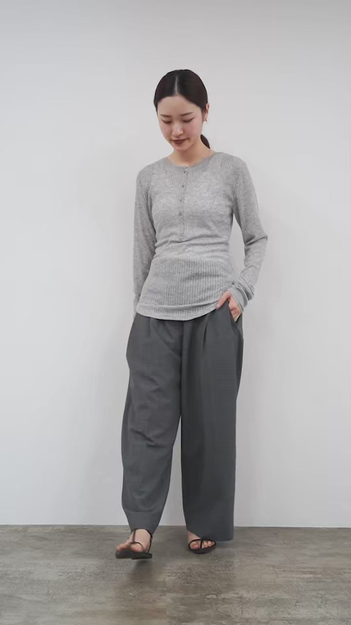 ETRE TOKYO（エトレトウキョウ） シアーストライプヘンリーネック