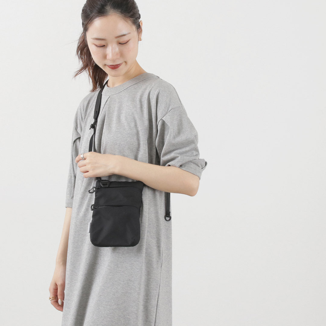 【30%OFF】F/CE.(エフシーイー) コーデュラ ファイア レジスタント ヴァーティカル ポーチ
