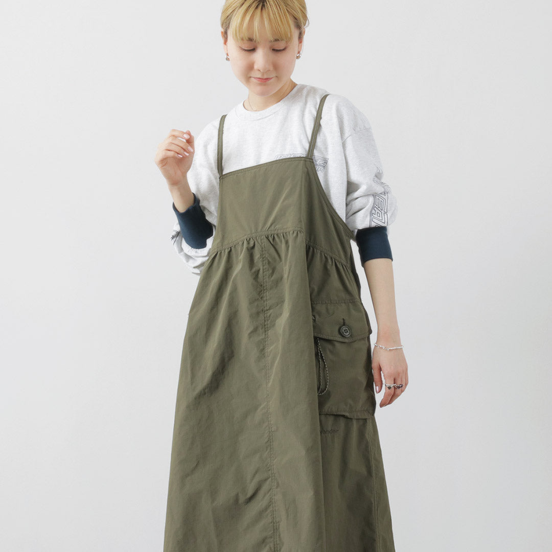 AND WANDER（アンドワンダー） オーバーサイズ カーゴドレス W / キャミワンピース 春夏 撥水 アウトドア oversized cargo pants