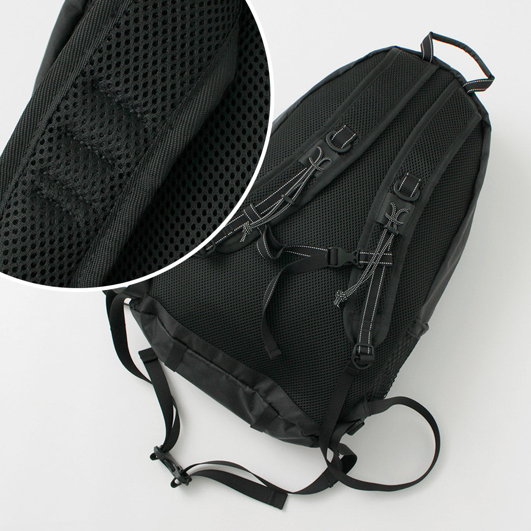 AND WANDER（アンドワンダー） エコパック 20L デイパック 2025年モデル