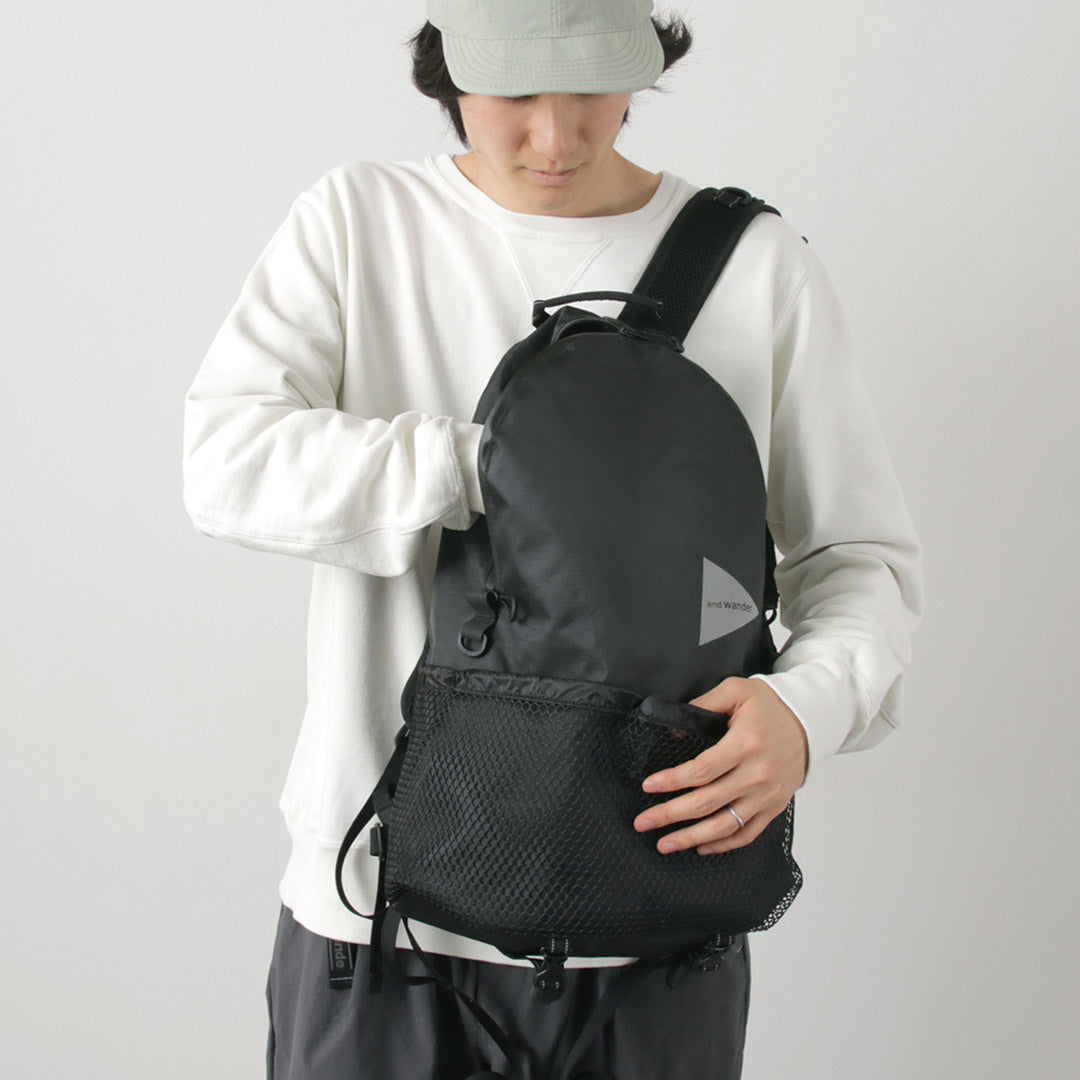 AND WANDER（アンドワンダー） エコパック 20L デイパック