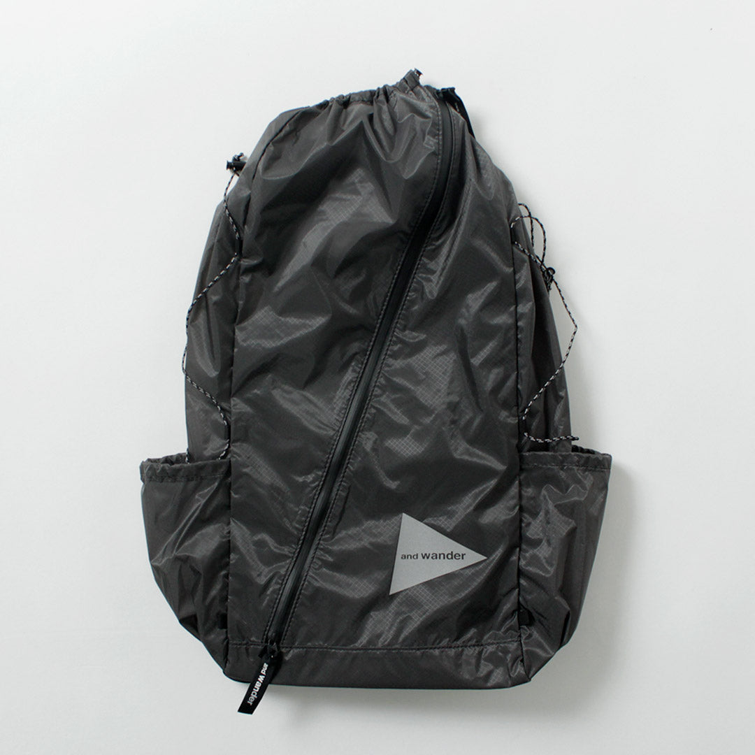 AND WANDER（アンドワンダー） シル デイパック