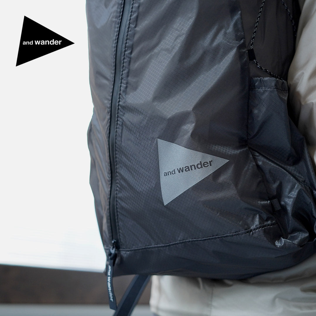 AND WANDER（アンドワンダー） シル デイパック