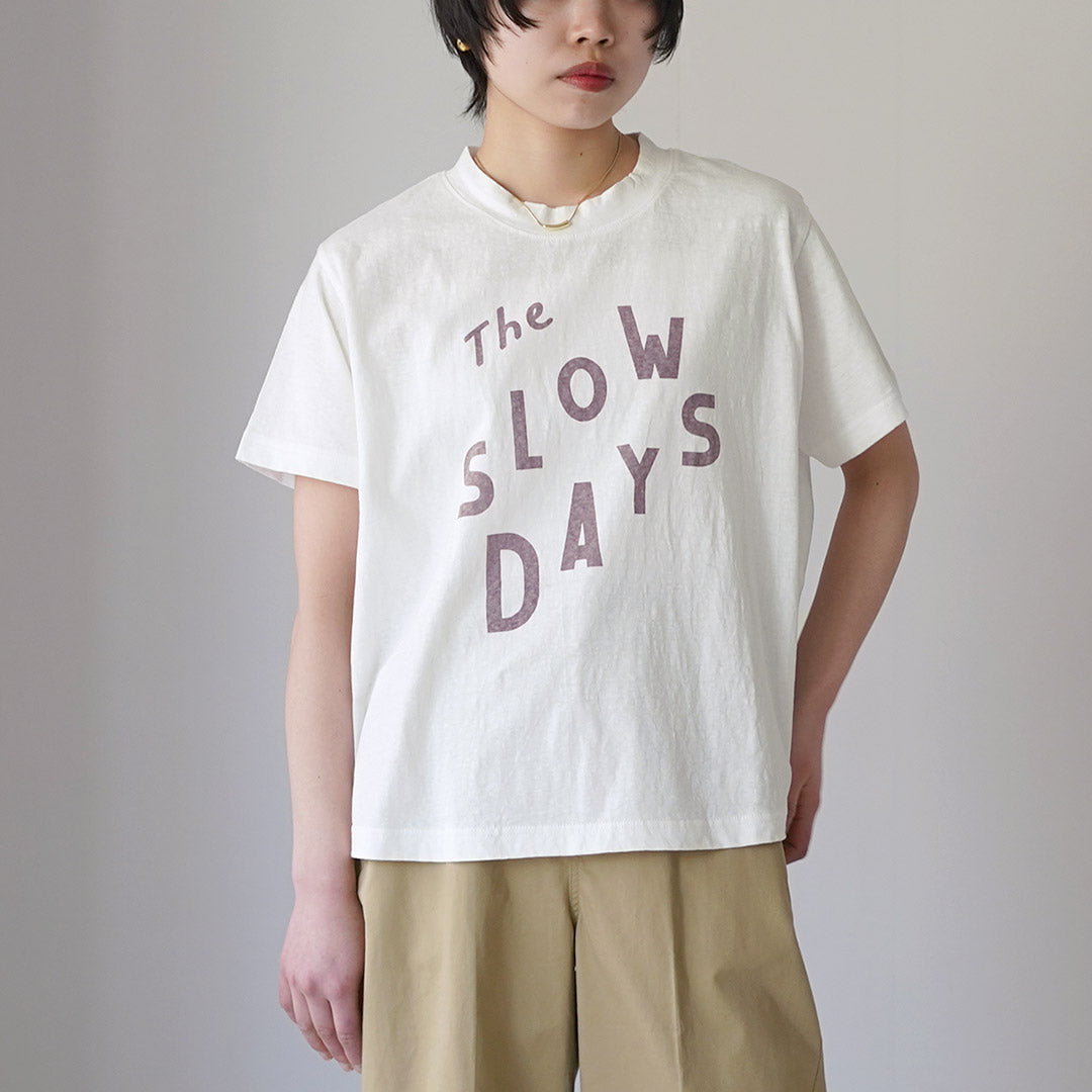TUMUGU（ツムグ） ラフィ天竺 プリントTシャツ (The SLOW DAYS) 日本製
