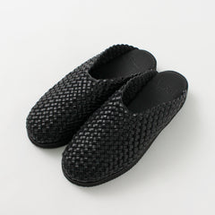 black / 7
