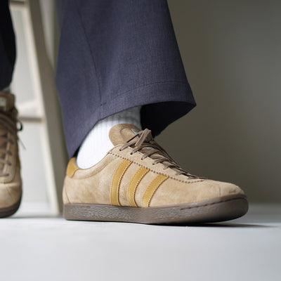 ADIDAS ORIGINALS（アディダス オリジナルス） タバコ / メンズ スニーカー シューズ ガムソール 靴 ローカット スエード TOBACCO