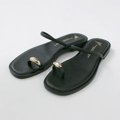 black / 36