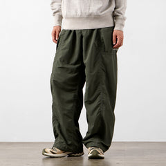 olive / M