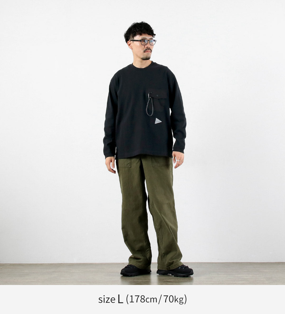 AND WANDER（アンドワンダー） ヘビーコットン ポケット ロングスリーブTシャツ