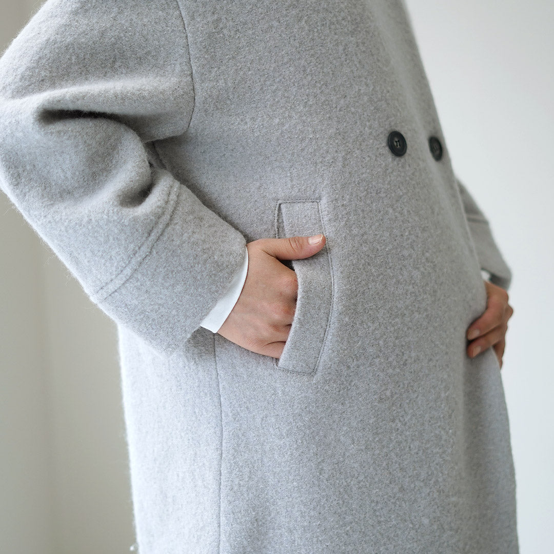 MAO MADE（マオメイド） ダブルボタン ロングフ—ディー ジャケット