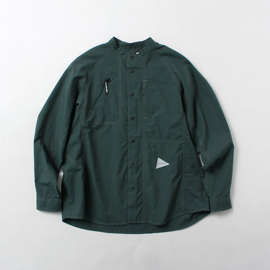 AND WANDER（アンドワンダー） ストレッチ リップ バンドカラーシャツ
