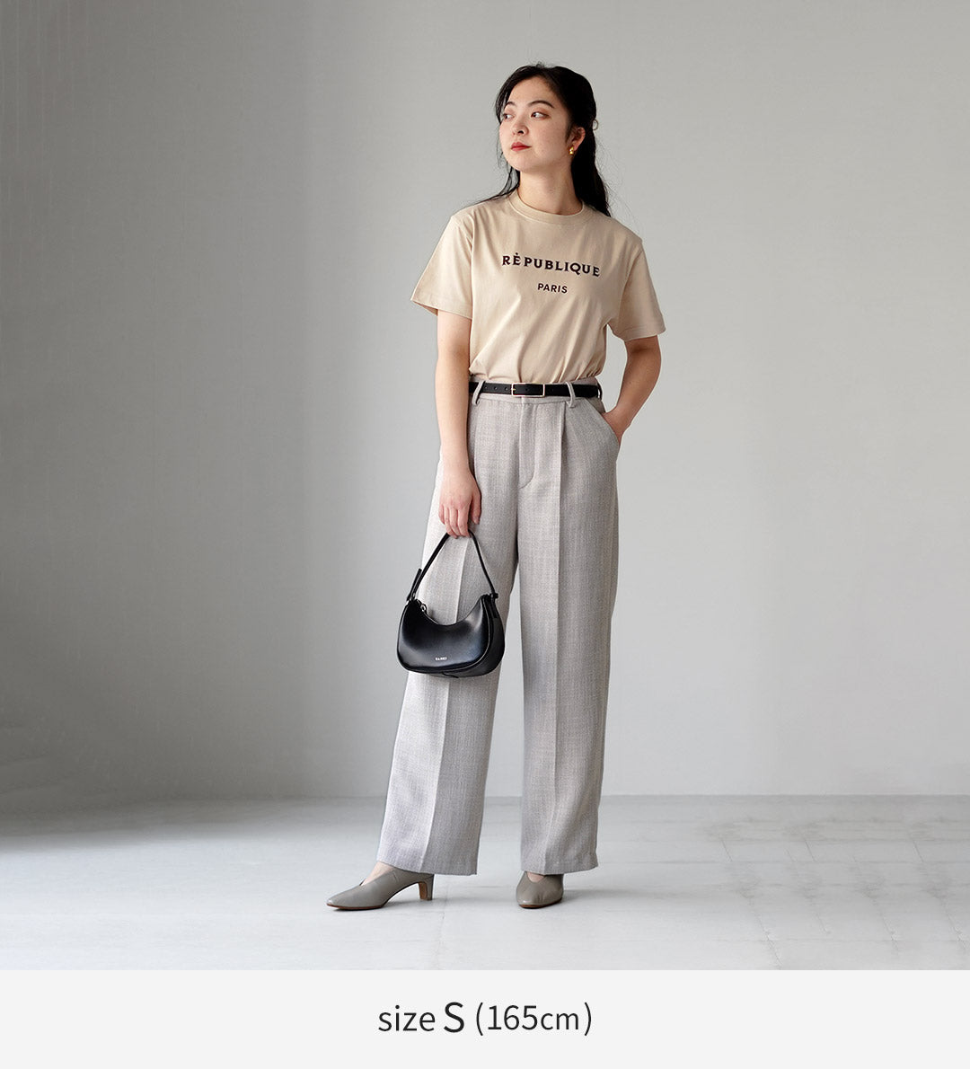 ANGE IN DISGUISE（アンジ イン ディスガイズ） REPUBLIQUE PARIS ロゴTシャツ