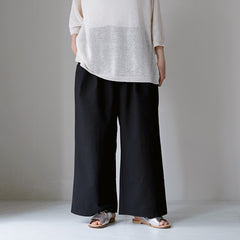 black / M