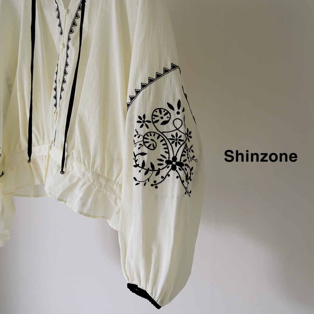 SHINZONE（シンゾーン） エンブロイダード ブラウス 26SMSBL09