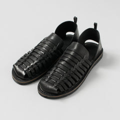 black / 40