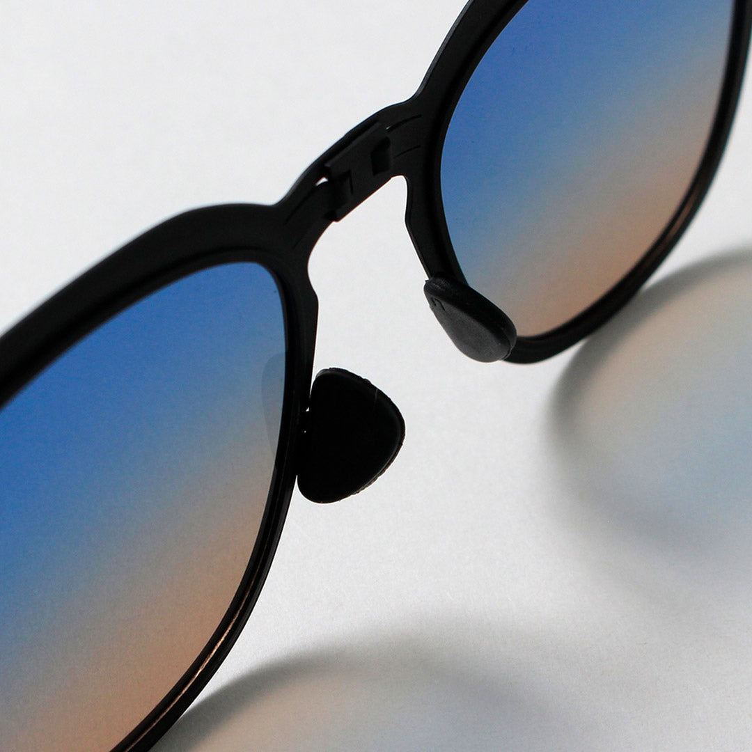 ROAVGALAXY（ローヴギャラクシー）