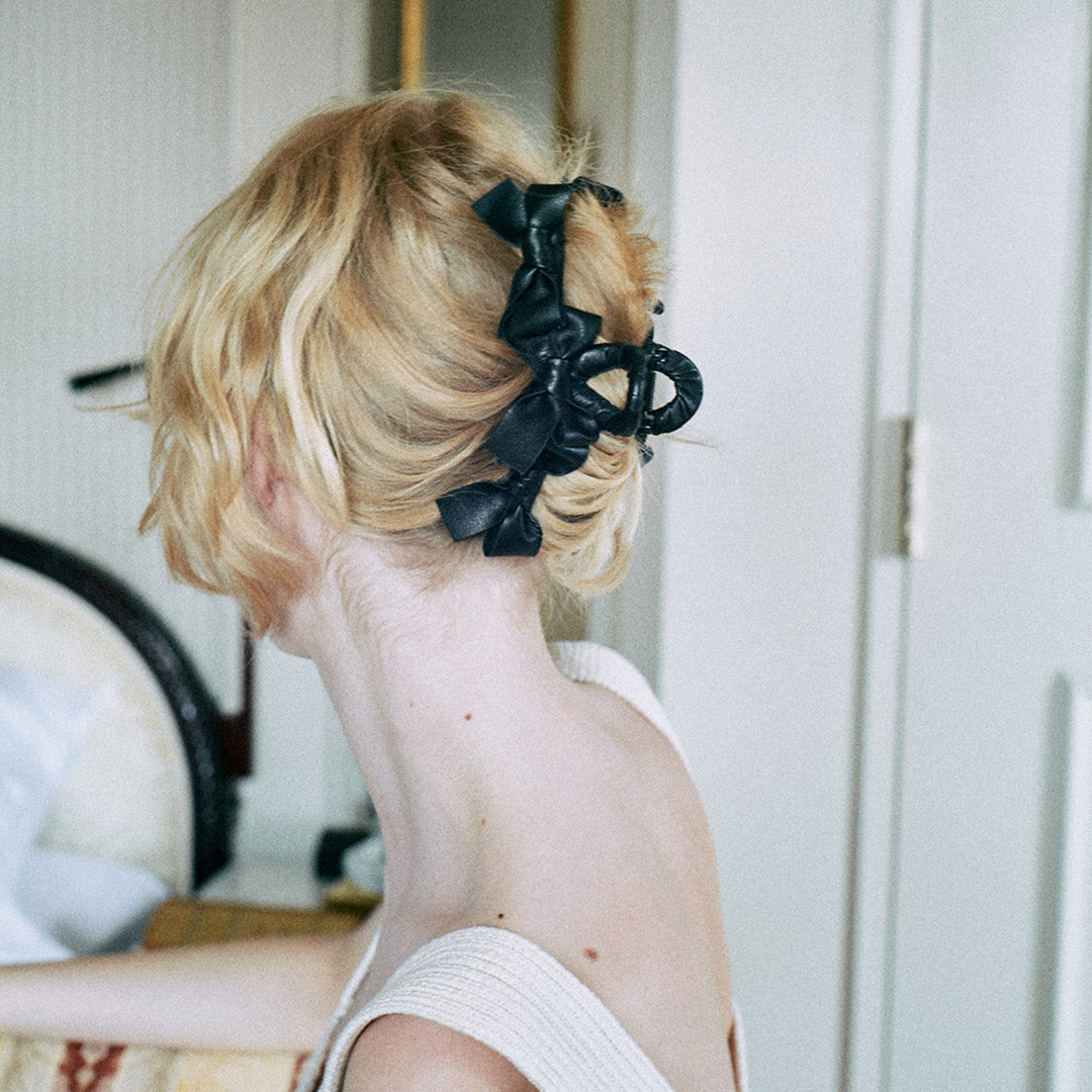 TRESSE（トレス） レザー リュバン(リボン) クリップ