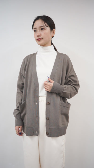 【まとめ買いで最大30％OFFクーポン】【50％OFF】MIDIUMI（ミディウミ） Ｖネック ワイドカーディガン レディース トップス 長袖 ウール 薄手 羽織り ニット ゆったり【セール】 クリスマス プレゼント ギフト